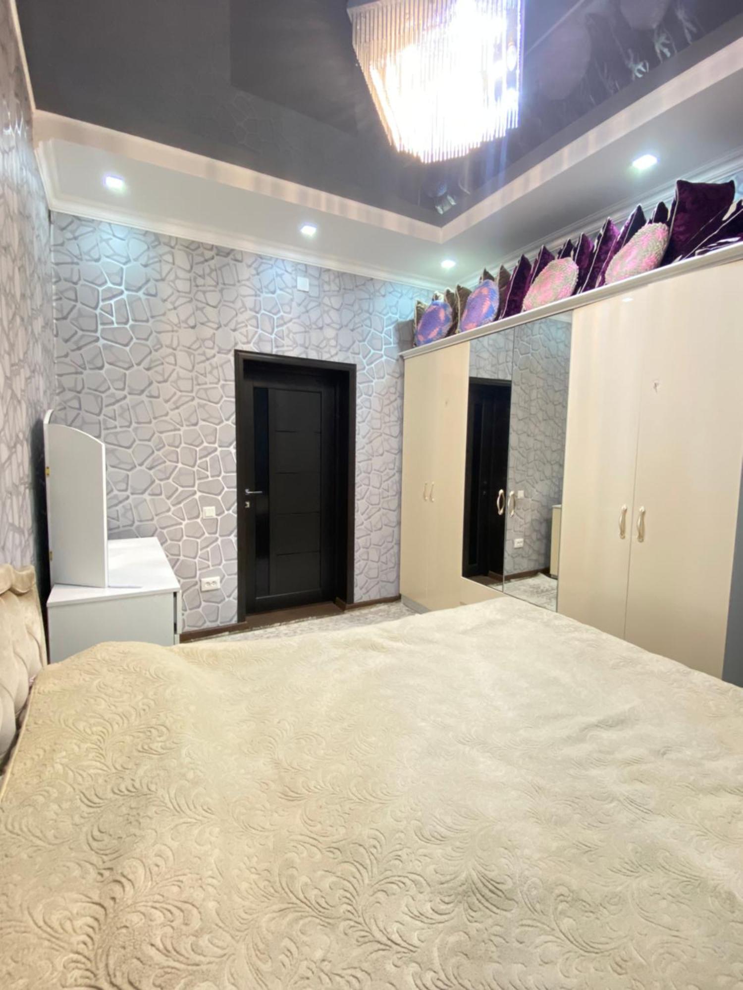 Guest House Glover Karakol Ngoại thất bức ảnh